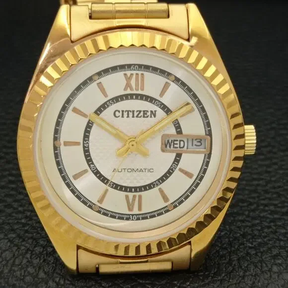 Vintage 1983 Citizen Automatic Mens Gold Watch W/daydate & White accents - Picture 4 of 8